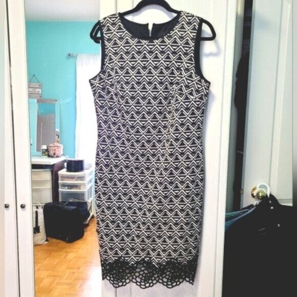 SEARS Geometric Laser Cut Lace Sleeveless Career Rose Floral Hem Midi Dress 10 - Picture 1 of 11